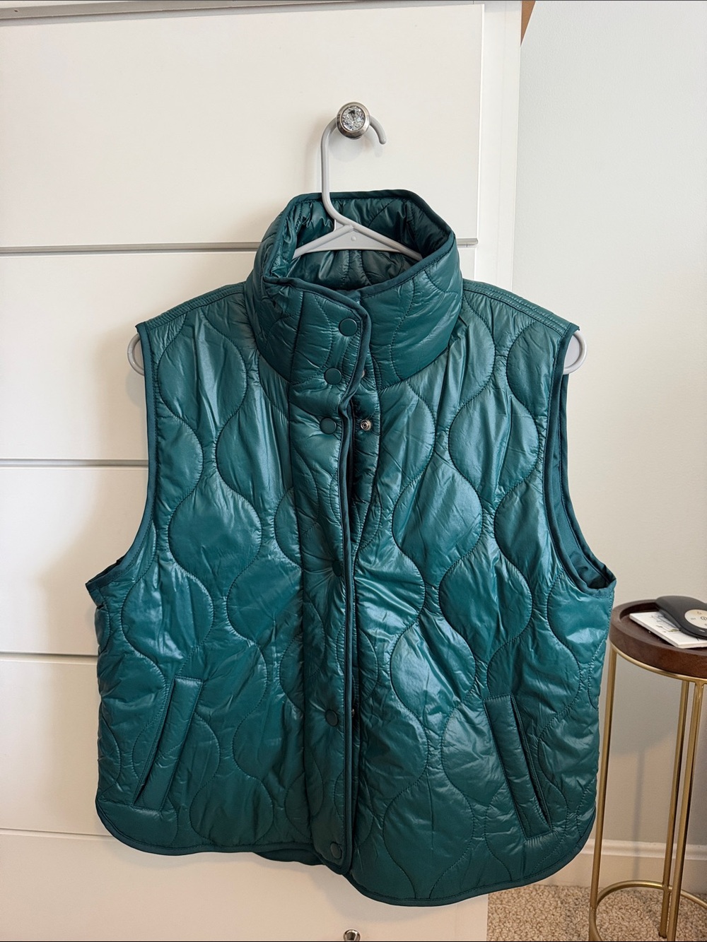 Loft Quilted Puffer Vest in Green Size XS Like New